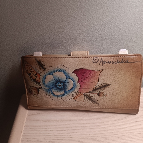Wallet - Picture 2 of 5